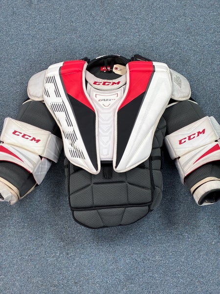 Intermediate Large CCM Eflex 5.9 Goalie Chest Protector (Used)