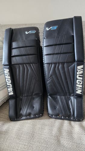 Vaughn V9 Goalie Leg Pads (Used) 24+2
