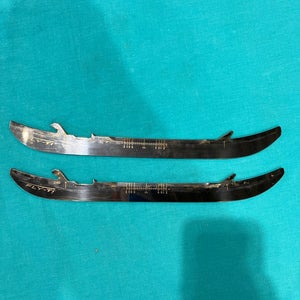 Bauer Fly-Ti Holders, Runners, & Replacement Steel Blades 246 mm (Used)