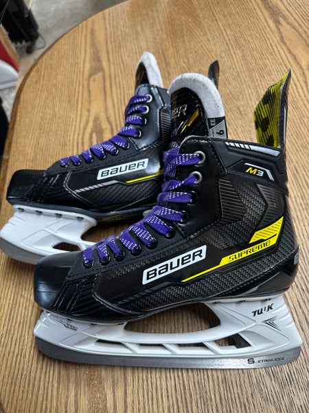 2023 Bauer Supreme M3 Hockey Skates Wide Width Size 6 (New)