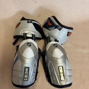 Senior Small CCM V8 Elbow Pads (Used)