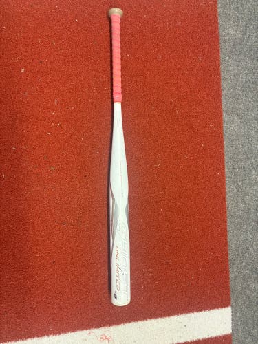 2023 Easton Bat (-8) 25 oz 33" (Used)