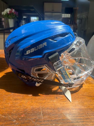 Bauer Hyperlite 2 Hockey Helmet S/M - Barely Used w/ Junior Bubble Visor