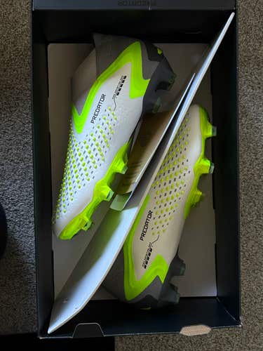 Adidas ELITE Predator Accuracy+ FG Laceless Soccer Cleats (BRAND NEW) SIZE 8 MEN
