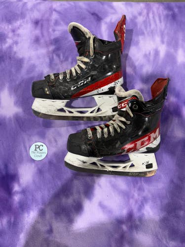 CCM JetSpeed Hockey Skates Regular Width Size 3.5 (Used)