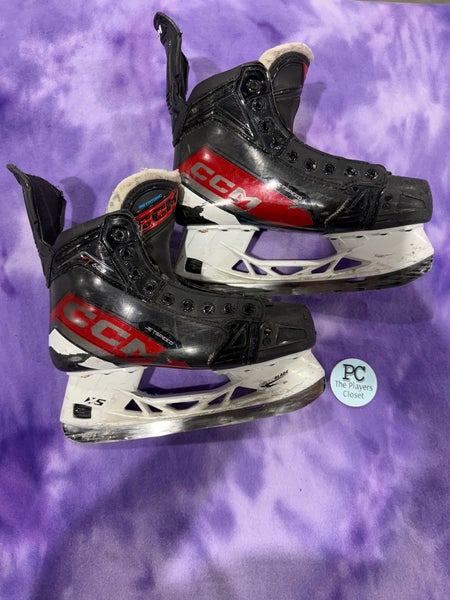 Intermediate CCM Jetspeed FT680 Hockey Skates Regular Width Size 5.5 (Used)