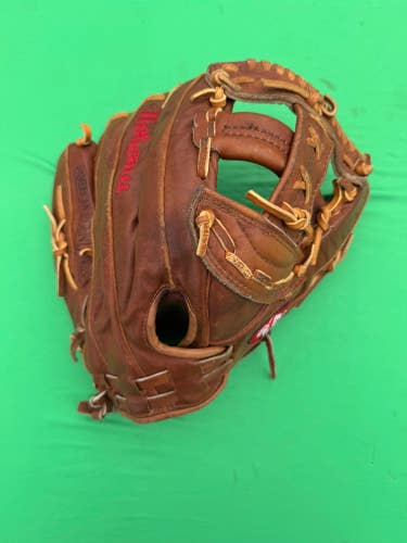 Brown Nokona AMG 175K RH Infield Baseball Glove 12"