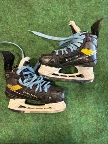 Bauer Supreme 3S Pro Hockey Skates | Junior 3.5 | Regular