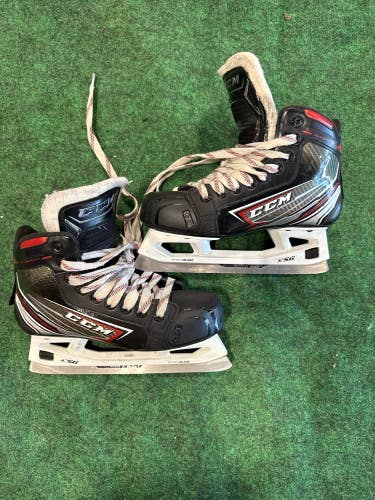 Intermediate CCM Jetspeed FT460 Hockey Goalie Skates (Regular) Size 4.5 (Used)