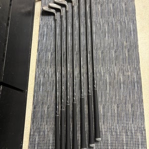 Men's 2024 Callaway Iron Set Paradym Ai Smoke HL Right Handed Regular Flex Graphite Shaft (Used)