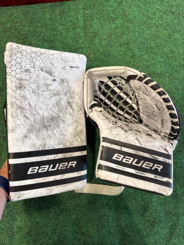 White Youth Bauer Prodigy Goalie Glove & Blocker Set Regular (Used)