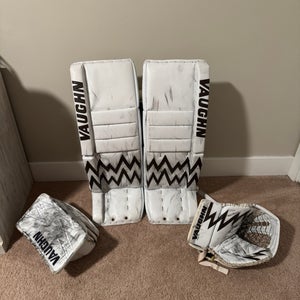 Hunter Shepard Hershey Bears Pro return Vaughn Pro V Elite Set