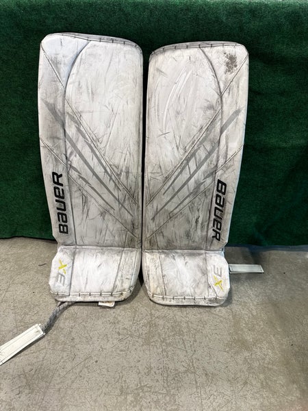 White Bauer Vapor 3X Goalie Leg Pads (Used) | Int Small (30+)