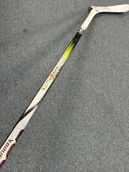 Senior Bauer Hyperlite 2 Hockey Stick Right Handed P28 (67")