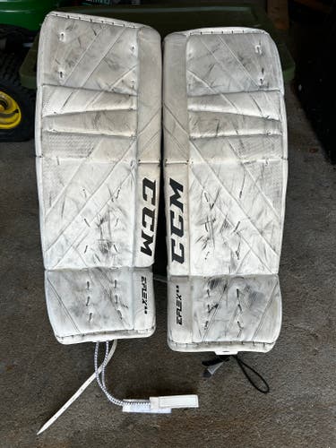 31" CCM Eflex 6 Goalie Leg Pads (Used)