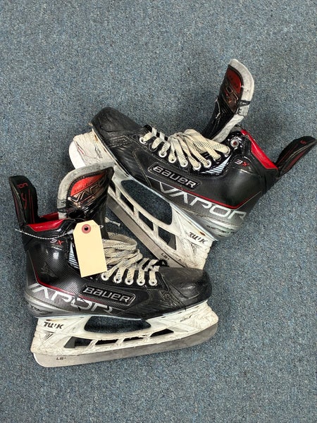 Senior Bauer Vapor 3X Hockey Skates 9.5 (Used)