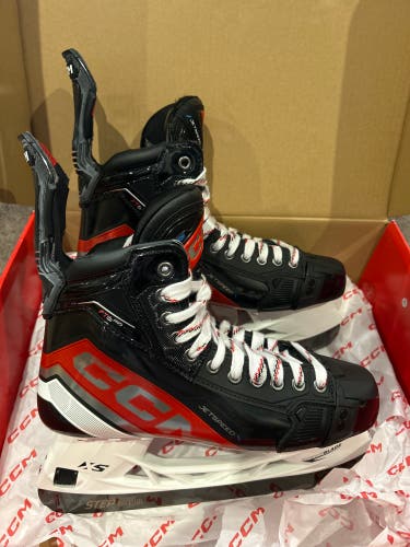 2024 CCM JetSpeed FT6 Pro Hockey Skates Regular Width  9 (New)