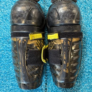 Youth CCM ASV Pro Shin Pads 10" (Used)