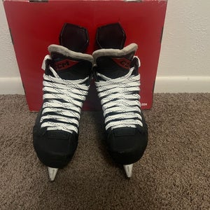 CCM Jetspeed FT680 Hockey Skates Regular Width  Size 3 (Used)