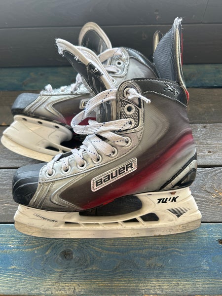 Bauer Vapor X 7.0 Hockey Skates Size 4 (Used)