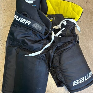 Black Junior Medium Bauer Supreme 3S Hockey Pants (Used)