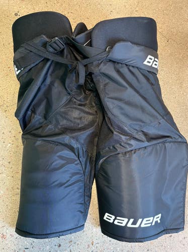 Black Senior Large Bauer X Hockey Pants (Used)