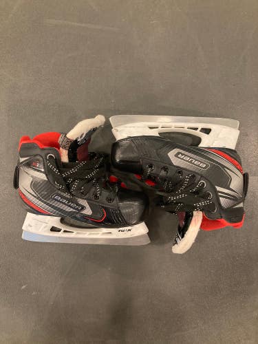 Bauer Vapor X2.7 Hockey Goalie Skates Regular Width | Youth Size 13.5