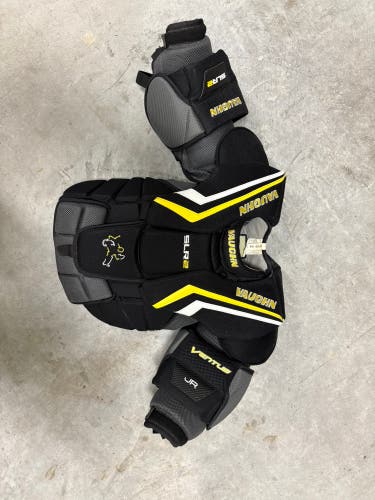Vaughn Ventus SLR Jr Medium Chest Like new