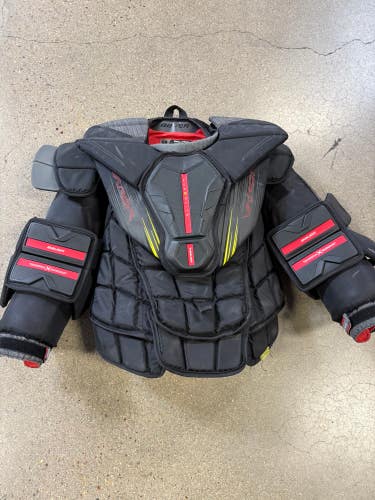 Senior Small Bauer Vapor Hyperlite 2 Goalie Chest Protector (Used)