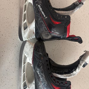 Bauer Vapor 3X Pro Hockey Skates Regular Width Size 5 (Used)