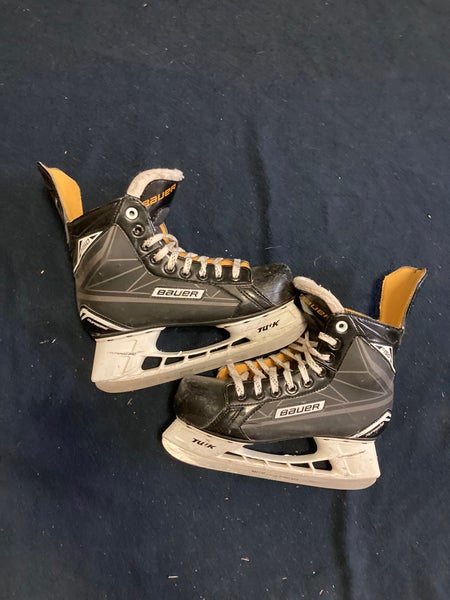 Senior Bauer Supreme S150 Hockey Skates 5 (Used)
