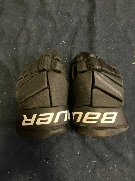 Black Junior Bauer Bauer X Gloves 11" (Used)