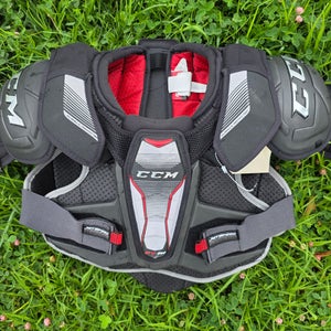 Small Senior CCM JetSpeed FT390 Shoulder Pads