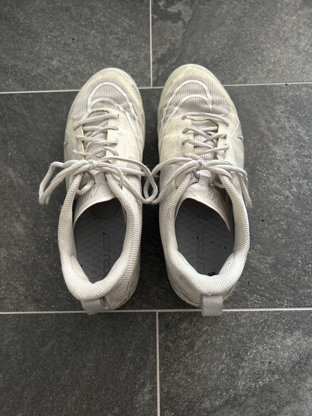 White Men's Size M 10.5 (W 11.5)  Nike Low Top Alpha Huarache 8 Elite (Used)