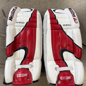 25" Junior CCM Heaton 10 Goalie Leg Pads (Used)