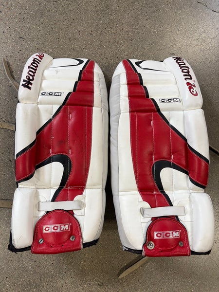25" Junior CCM Heaton 10 Goalie Leg Pads (Used)