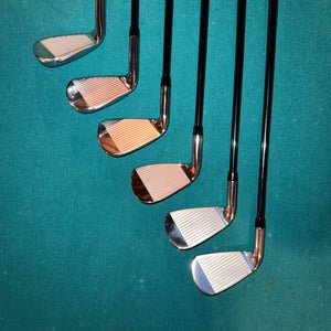 Men's 2024 Callaway Elyte X Right Handed 6-PW + GW Iron Set Regular Flex Graphite Shaft (New)