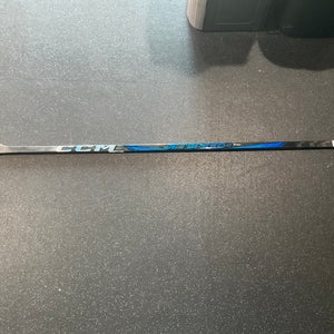 Senior *Blue* CCM Jetspeed FT7 Pro Right Handed Hockey Stick P92 (New)