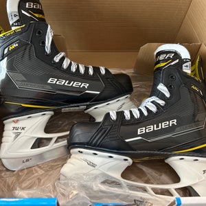 Bauer Supreme Skates M4 Size 6 Fit 2 New!