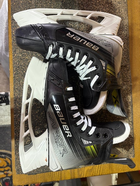 2024 Bauer Vapor Hyperlite 2 Hockey Skates 7 (New)