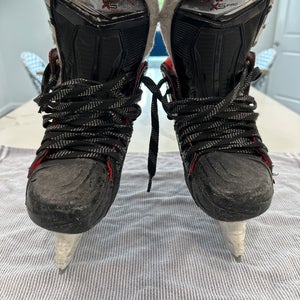 Bauer Vapor x5 pro Hockey Skates Regular Width Size 1.5 (Used)