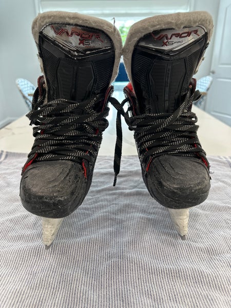 Bauer Vapor x5 pro Hockey Skates Regular Width Size 1.5 (Used)