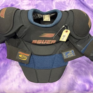 Medium Senior Bauer Supreme SP5000 Shoulder Pads (Used)