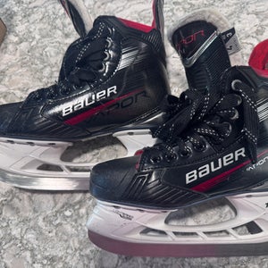 Bauer Vapor X 4 Hockey Skates Intermediate Size 4 (Used)