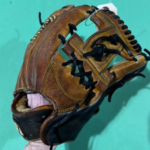 Brown Mizuno Classic Pro RH Infield Baseball Glove 11.75" (Used)