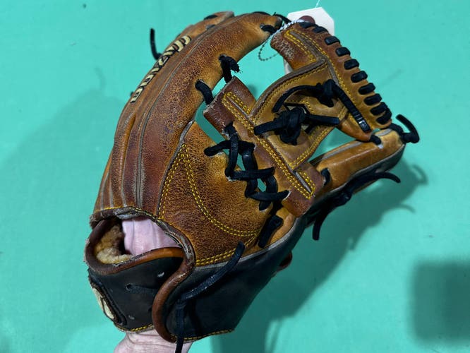 Brown Mizuno Classic Pro RH Infield Baseball Glove 11.75" (Used)