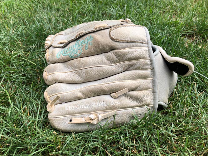 Rawlings Sure Catch RH Pitcher's Softball Glove 11.5" (Used)