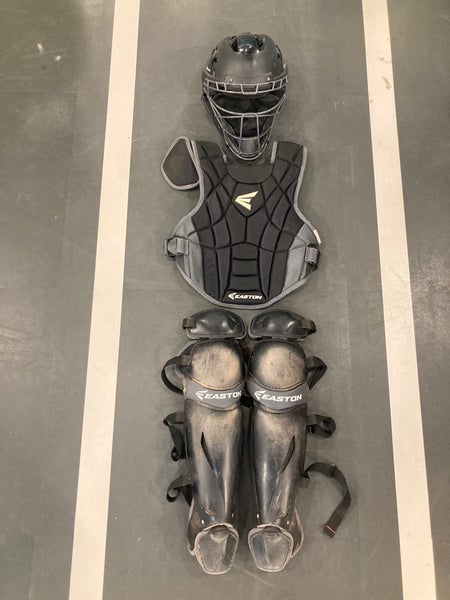Easton M5 QwikFit Catcher's Set | Size: Intermediate