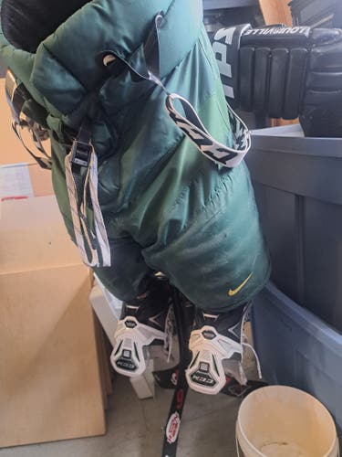 Nike - Used NCAA Pro Stock Hockey Pants (Green)