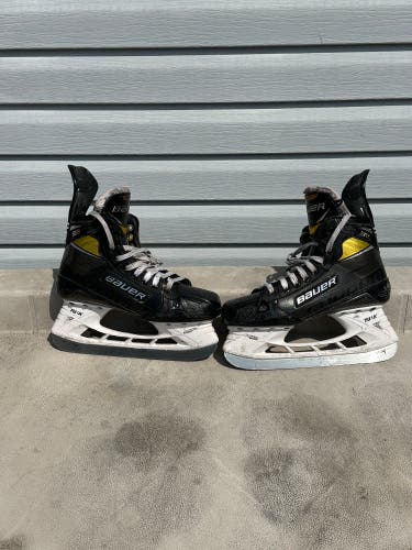 Bauer Supreme 3S Pro Hockey Skates Regular Width 6.5 (Used)